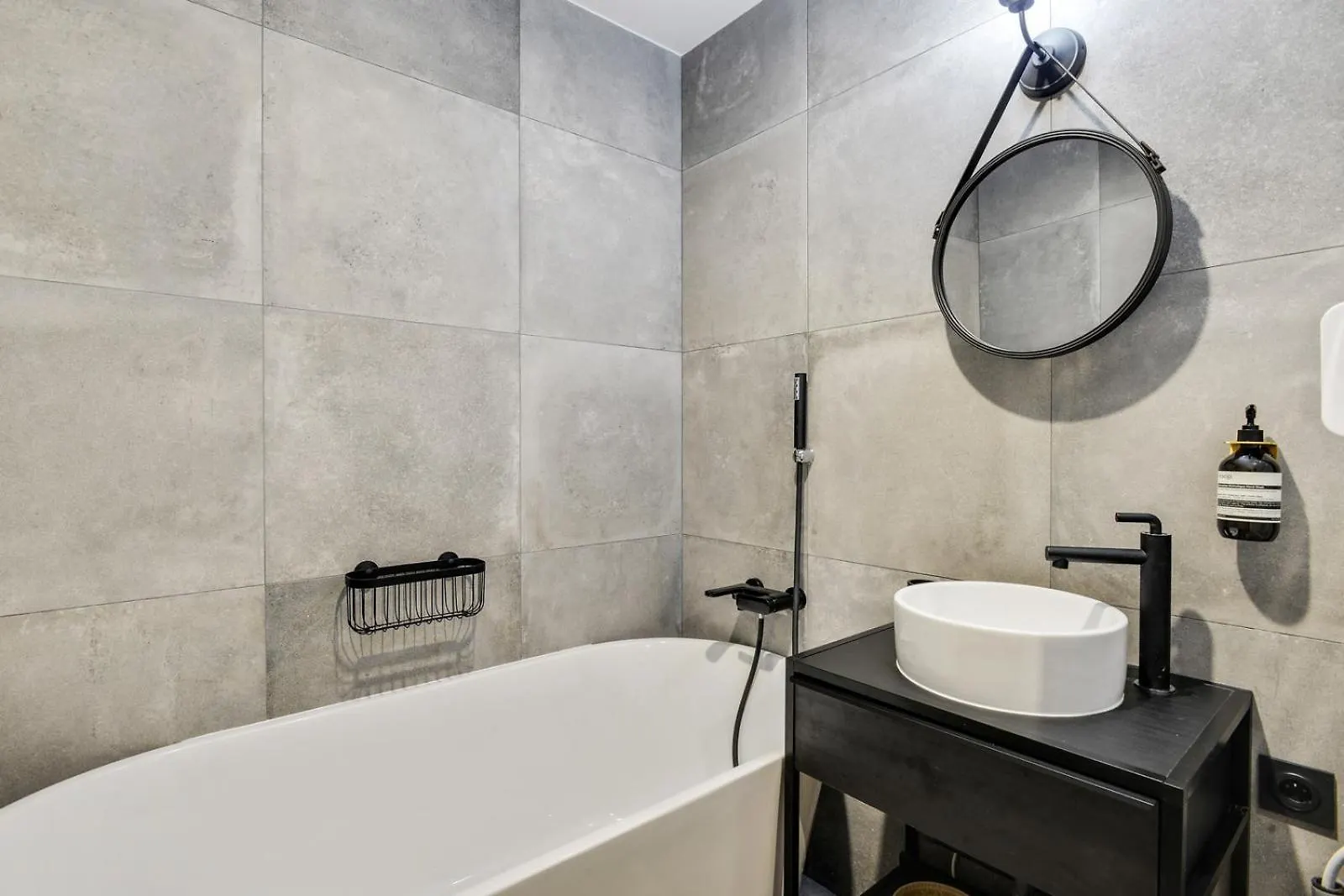 Apartment Bluestay 9 - Charmant Appartement A Paris 11